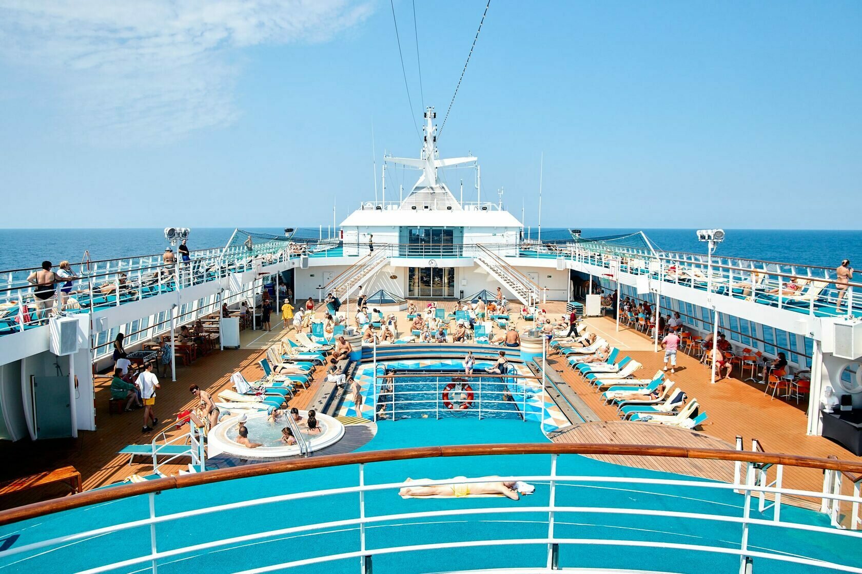 Круизный лайнер Astoria grande